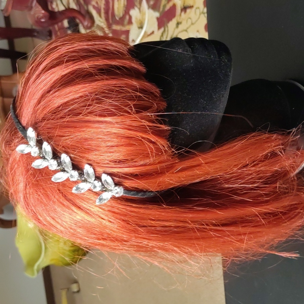 Elegant Silver Leaf Rhinestone Headband